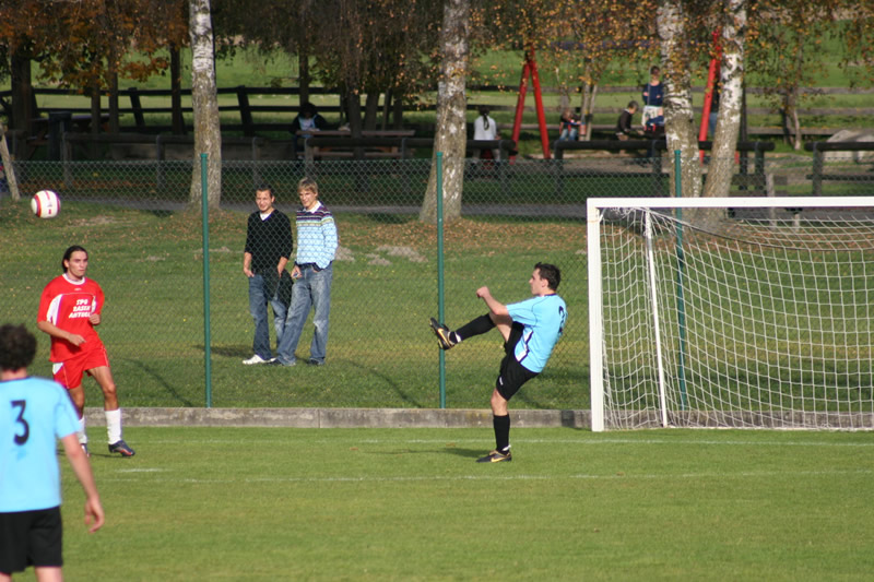 gal/08. Spieltag- SV Reischach-Rasen/2006-10-24 - SVR gg. Rasen-Antholz 158.jpg